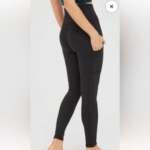 aerie | OFFLINE high waisted hugger leggings w/ pockets